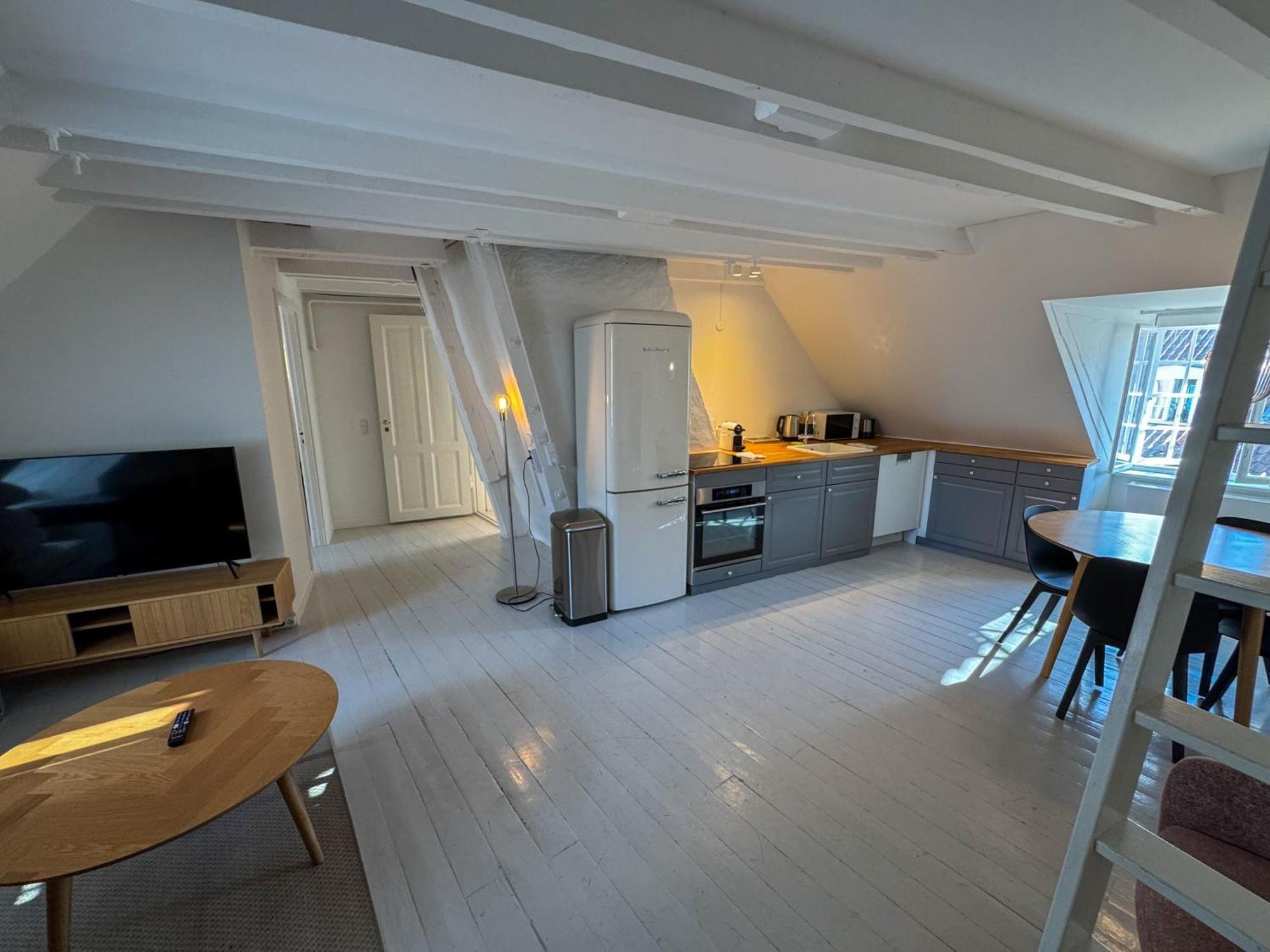 Cozy Apartments In Heart Of Copenhagen Near Stroget & Hojbro Plads Eksteriør billede